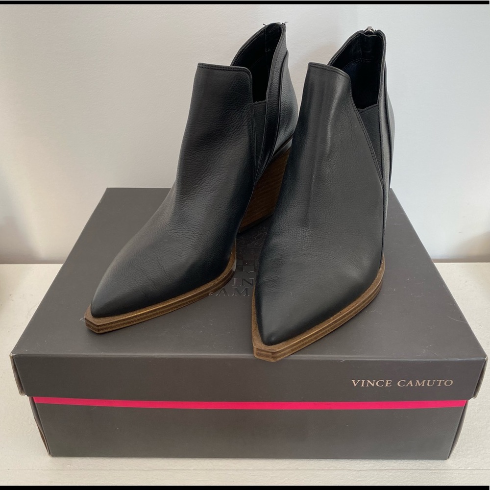 New in Box Vince Camuto Gradina Ankle Boots 9